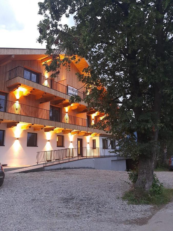 Garni Lindenhof Hotel Brunico Esterno foto